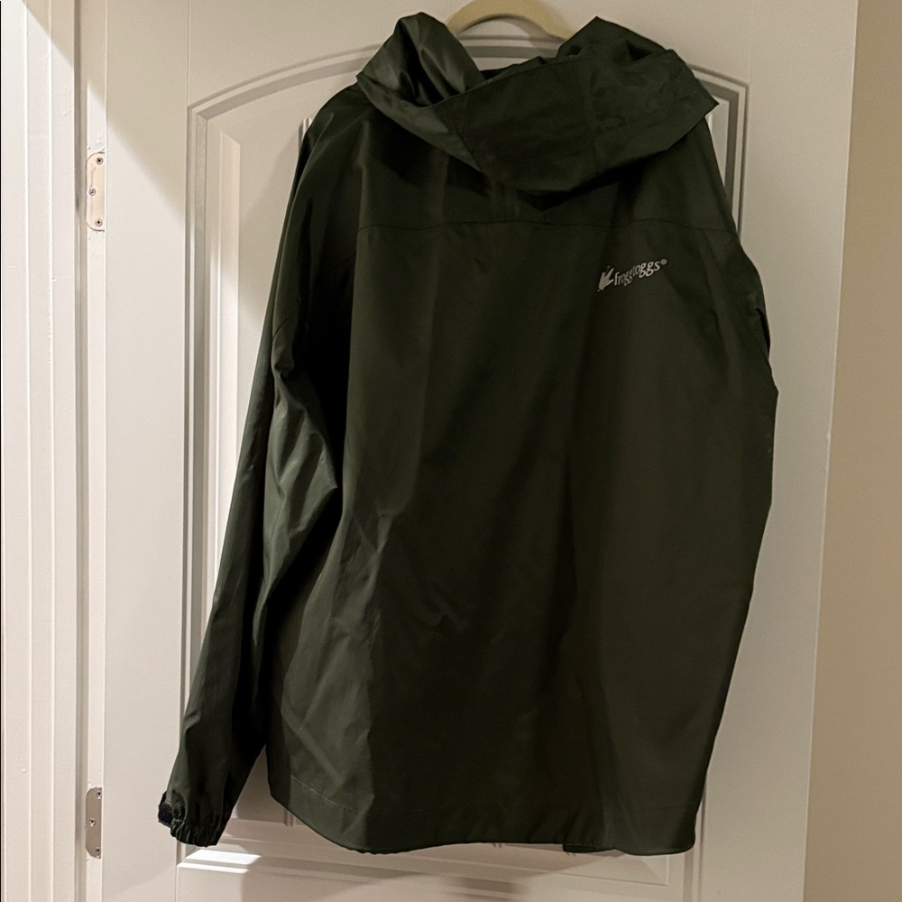 Men's Forest Green Raincoat - Picture 2 of 4